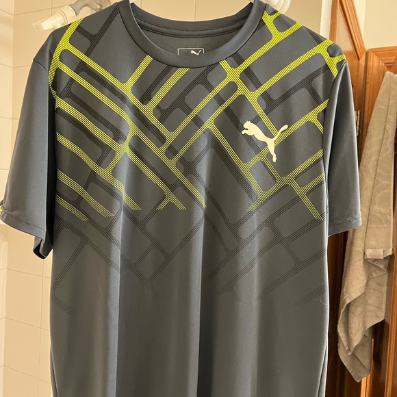 Puma Other - Men’s large puma gym shirt